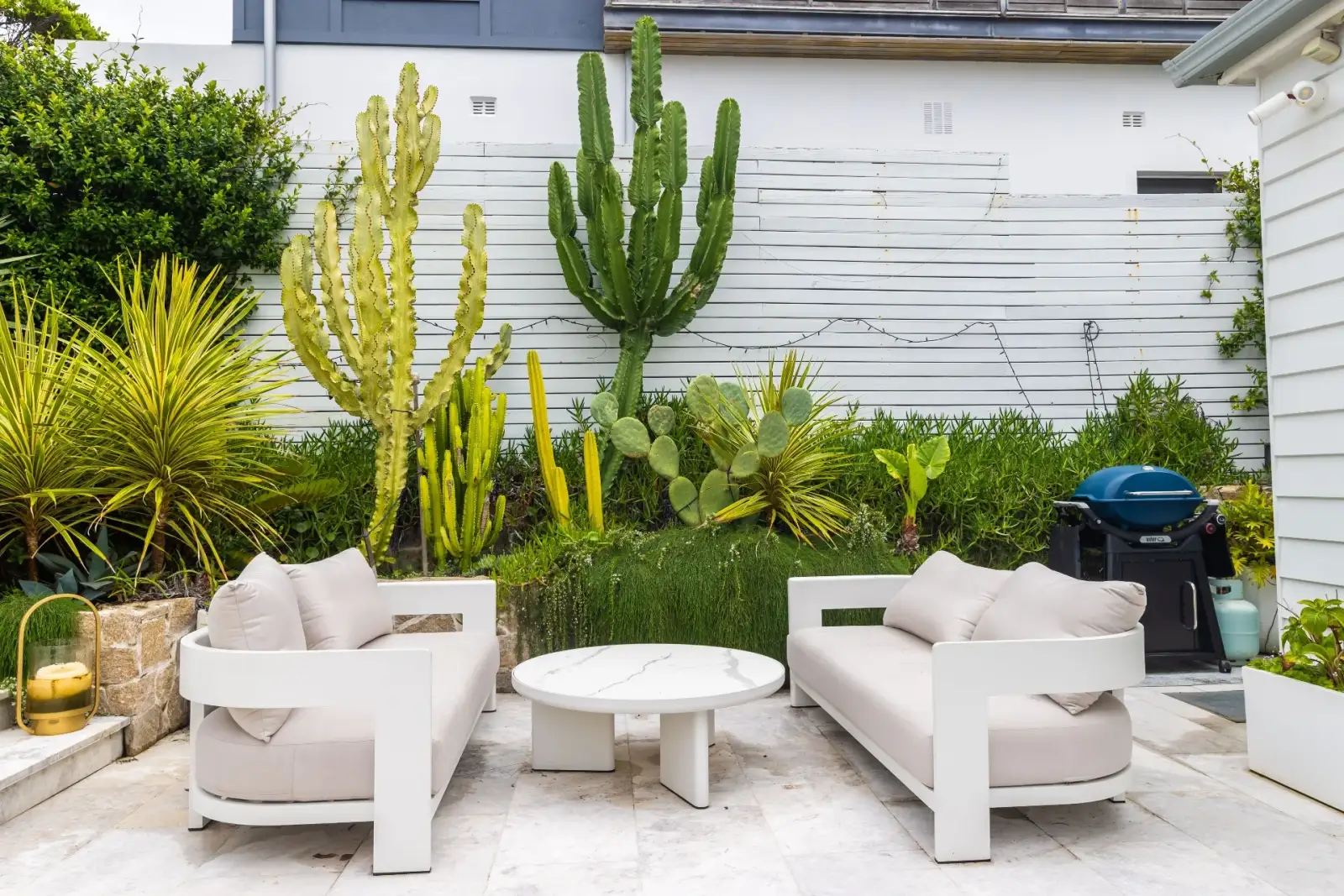 Wilson Project - outdoor lounge seating area